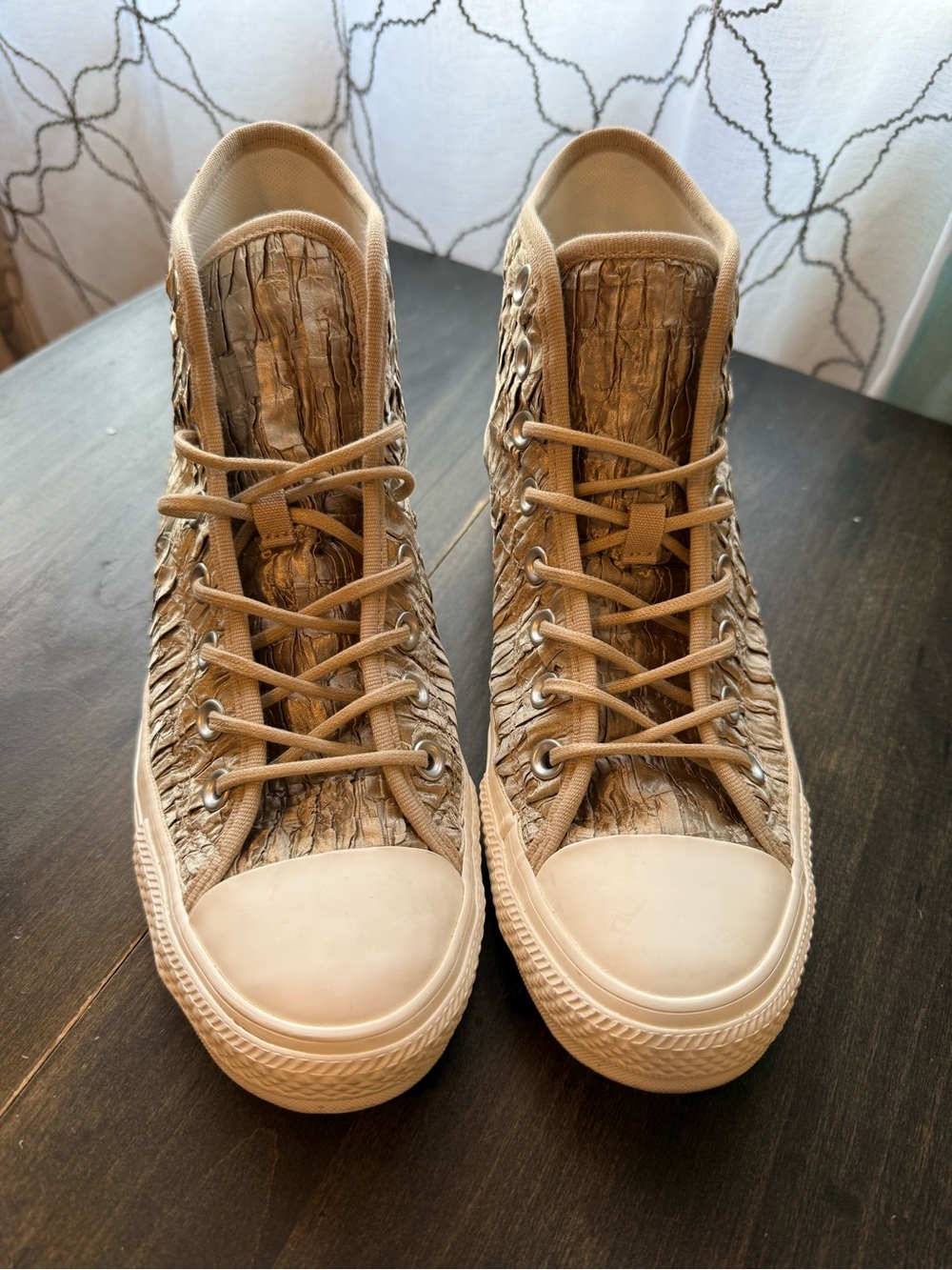 High-Top Women's Canvas Sneakers in Tan